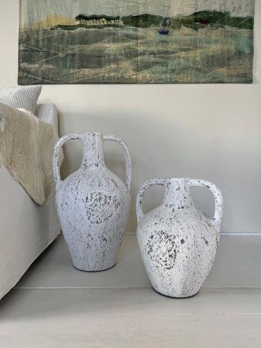 PAR Lombok Urn Buffalo Antique Whitewash Medium 42cm