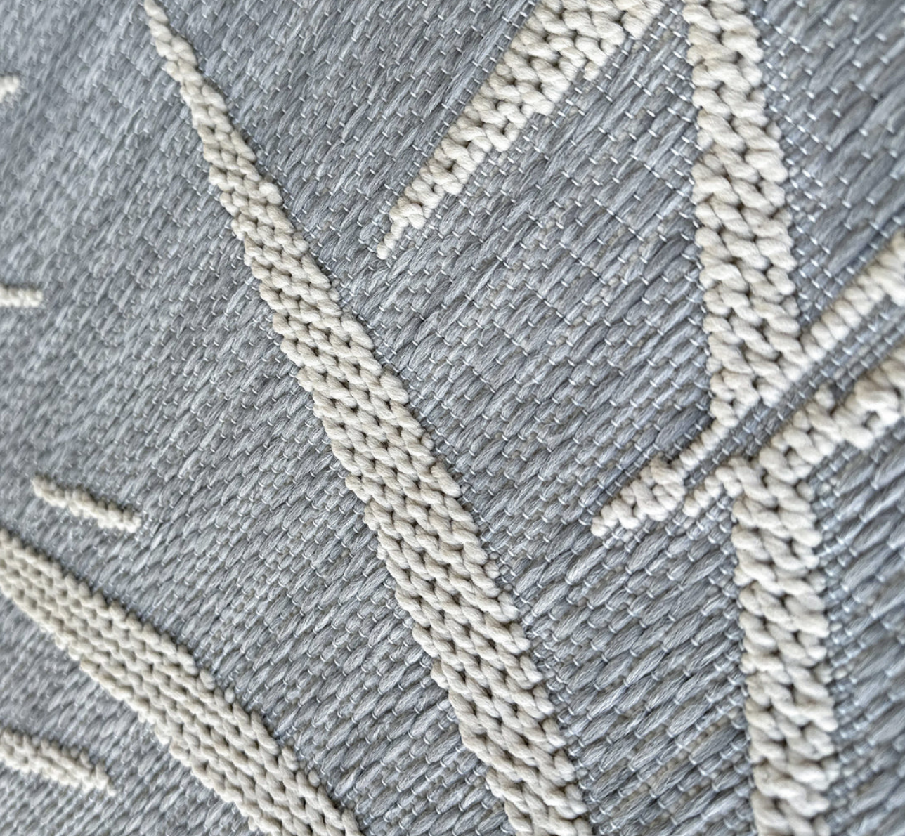 Kosta Rug Leaves Grey 160 x 230cm