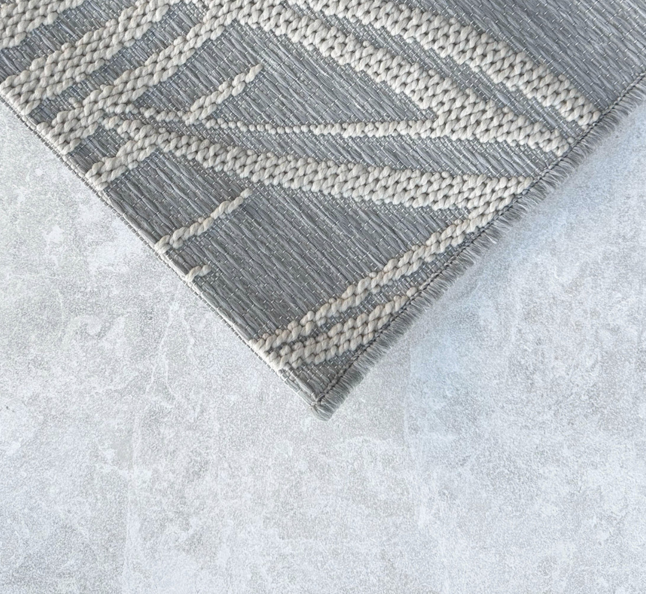 SIG Kosta Rug Leaves Grey